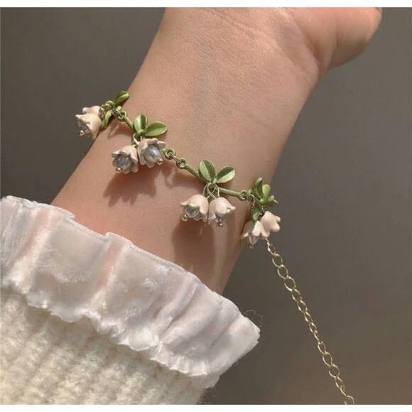 Lily of the Valley Linked Floral Bracelet Adjustable Cottage Flowers NEW - Picture 2 of 4